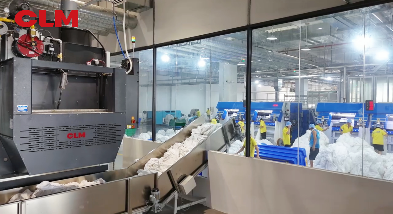 Why Has the Industrial Laundry Industry Remained Labeled “Low-End” After a Century?