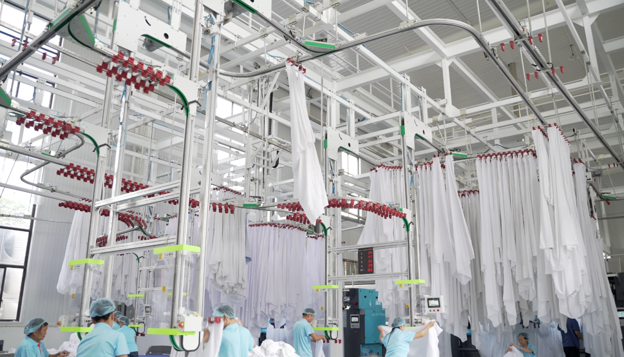 CLM hanging storage spreading feeder