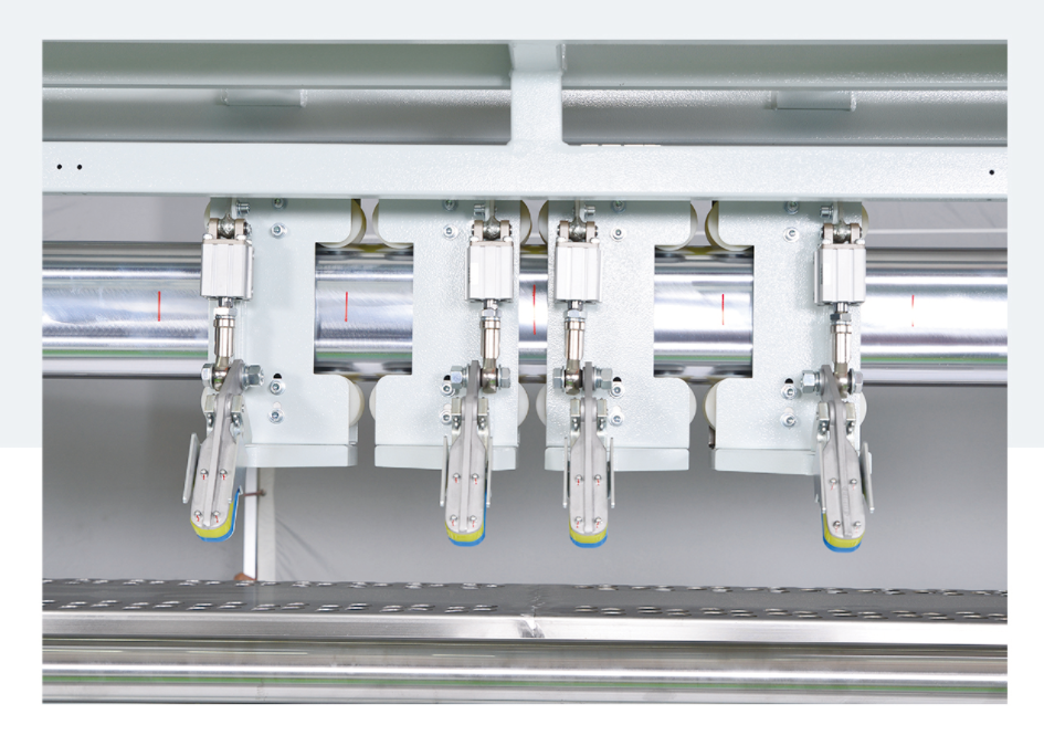 spreading feeder