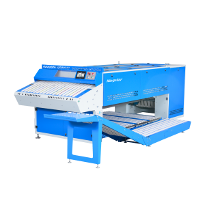 Towel Folder With Mechanical Folding Blades